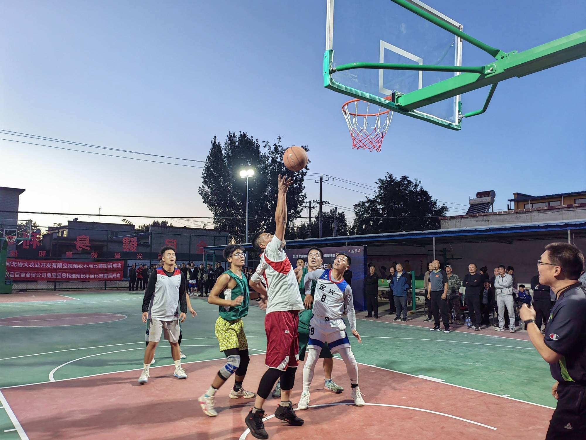 青少年篮球训练营全国推广，点燃全民热情
