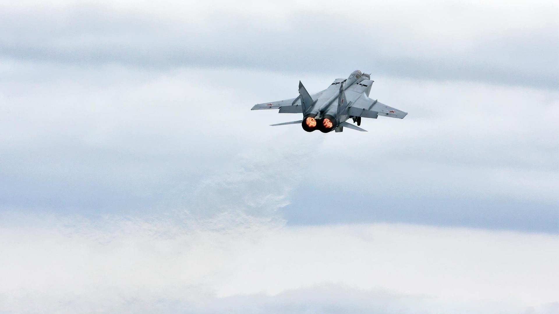 安东·李恩:精准的视野和传球让他成为全黑队的进攻指挥官,安东里尼