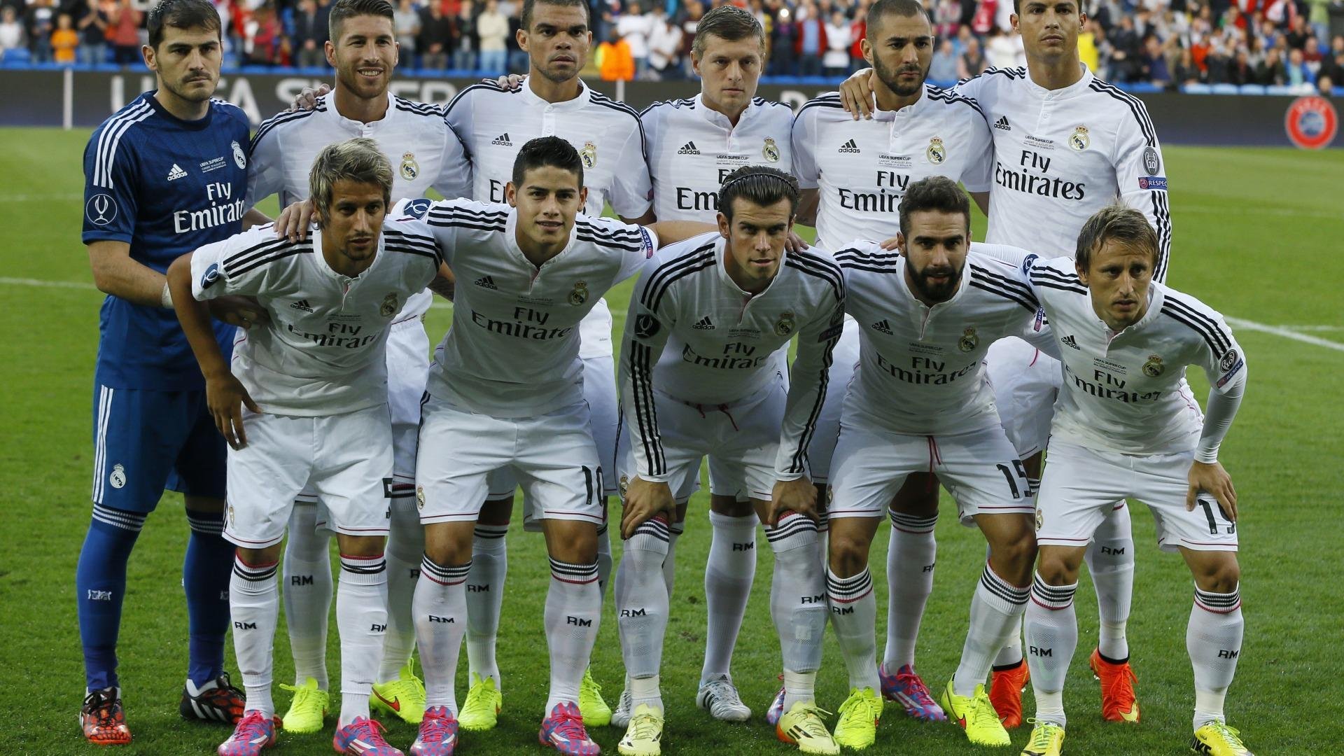 战术创新：欧冠赛场上的“智谋之战”，欧冠战术分析